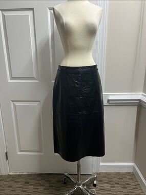 GAP Black Leather skirt women’s size 6 length 28 waist 14.5 NWOT
